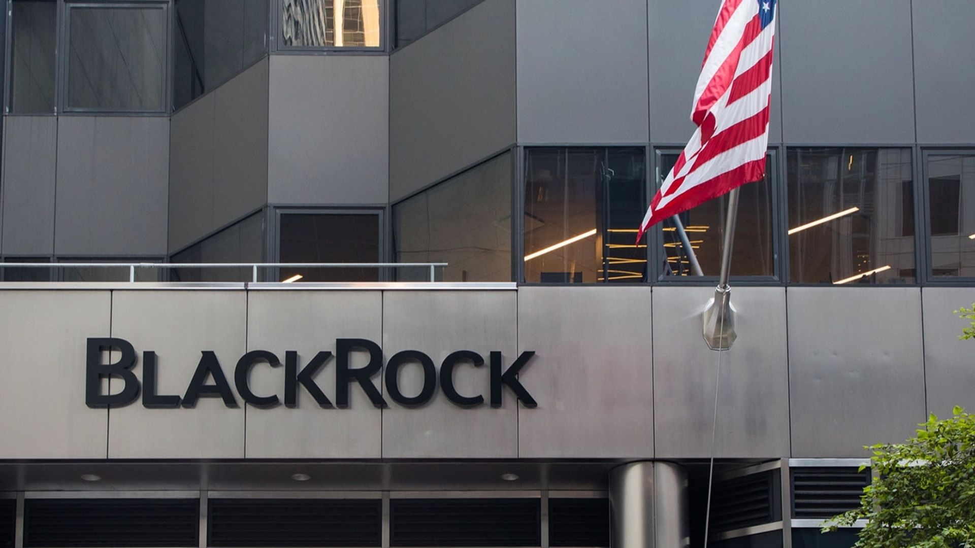 BlackRock’s IBIT Sees Second-Largest Bitcoin Inflow Since Launch, Nearing $1 Billion-credit coindesk