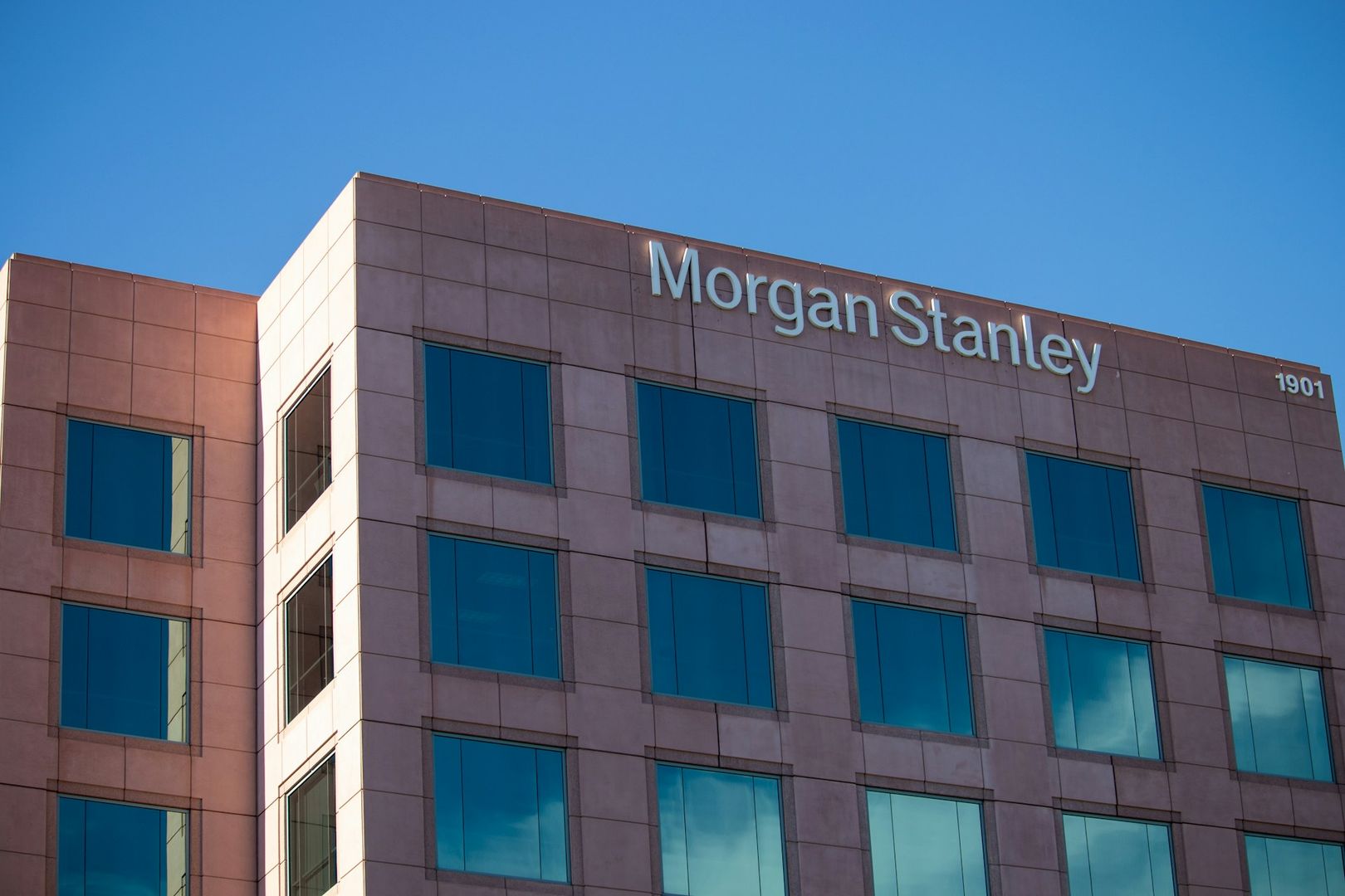Morgan Stanley Eyes Launching Crypto Trading Through E*Trade: Bloomberg-credit coindesk