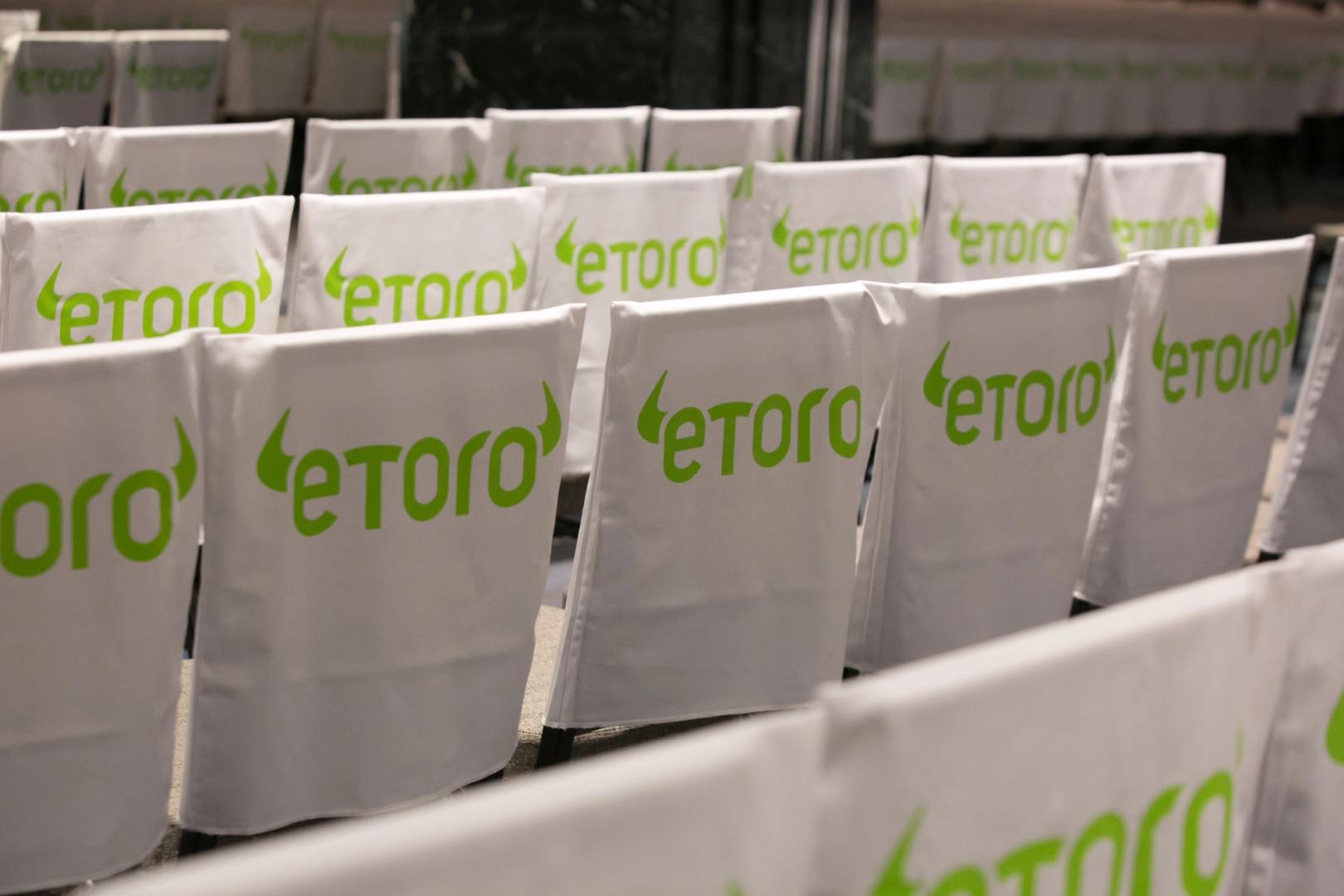 eToro Goes Public at $52 a Share, Far Exceeding Marketed Range-credit coindesk