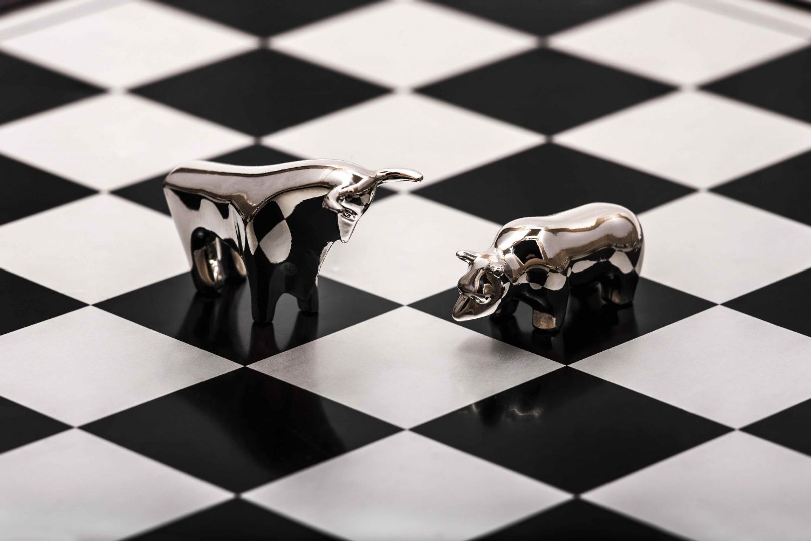 XRP Slides 4% as Bitcoin Traders Cautious of $105K Price Resistance-credit coindesk